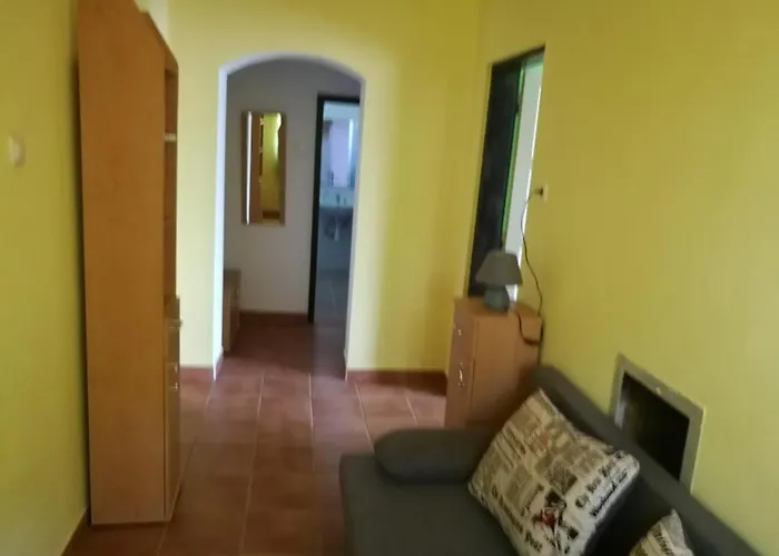 In - Balaton 18865 * Gyenesdiás